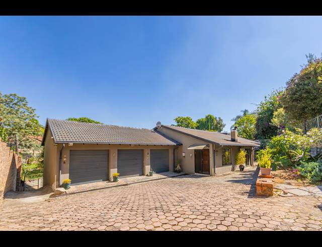 4 BEDROOM HOUSE FOR SALE IN BOSKRUIN